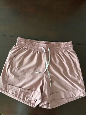 lulu lemon cuffed shorts